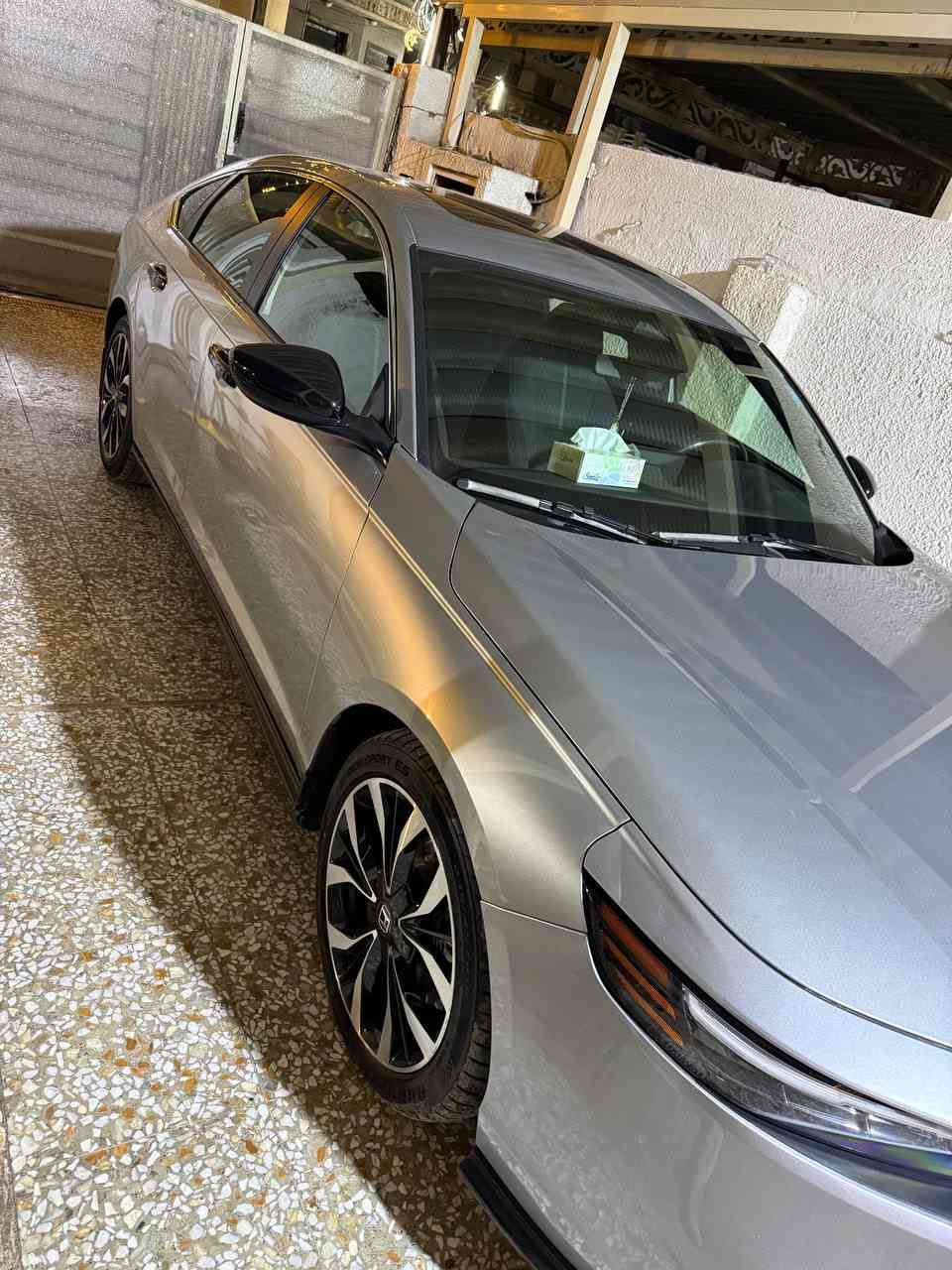 السلام عليكم 
اكورد 2024 sport ماشيه 78000 كيلو حادثه بسيط
بارد جاملغ خلفي وباب هم بارد بسيط جهة السايق والجاملغ صلحته وصبغت نصه من الكنر وجوه بدون ايرباك كلهن سليمه
بصمه
فتحه
رادار
كشن سايق كهرباء
تحديد مسار
تشغيل عن بعد 
حساس مطر 
حساس لايت
شاشة اعطال 
ابل كار بلي
كروز سرعه 
تنبيه خروج عن المسار
3 انظمة قياده
هند بريك بصمه
بريك هولد 
لايت ايل ايدي
كامره دواره خلفيه
وباقي مواصفات الsport
صور الحادث بالمنشور 
سعره. 20500$
مكان السياره. المنصور
***********
