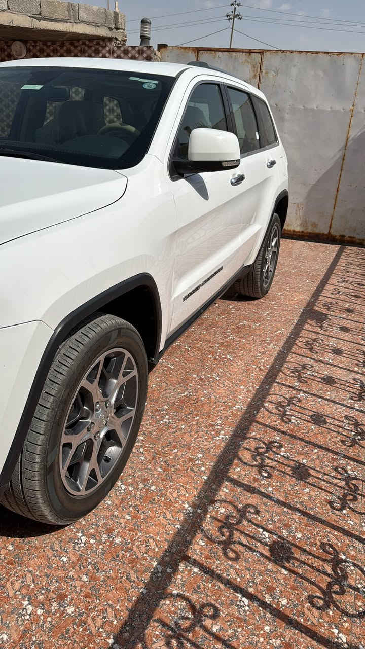 جيب شيروكي لمتدد خليجي رقم أربيل الرقم الدولي نهاية السنويه 30 وكاله عامه موديل 2019 مكفوله من الضربه والصبغ بيه بارد قليل للبيع أو المراوس السعر 260 وبيه مجال العنوان البصره طريق معمل الورق قرب سيطرة اللواء بالشمعه مقابيل رضا سنتر رقم التلفون *********** علما السياره كامل مواصفات ومواصفات اللمتدد معروفه للجناي
