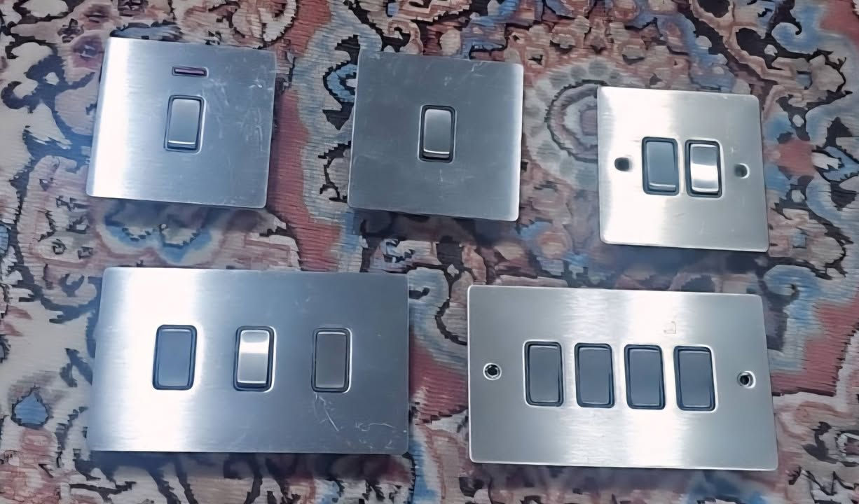 السلام عليكم قريبا راح توصلني ماركة فولكس انگليزي وسويجات إيطالي جديد الأسعار مناسبة جدا تحياتي لكم ***********
