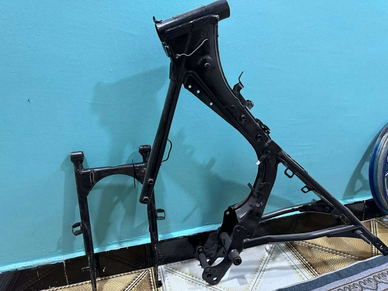 سلام وعليكم شاصي ايراني للبيع اوراق كامله مديل 2024 مصبوغ للجماليه  طبعأمعى الوياله احتركت عندي الله يجفيكم الشر وراح الصبغ وصبغته حراري اصلي وعندي دبلات امامي) (نضيفات ومكينته موجوده )سعر هوه ولوياله 175 وبي مجال  
للستفسار الاتصال ***********
