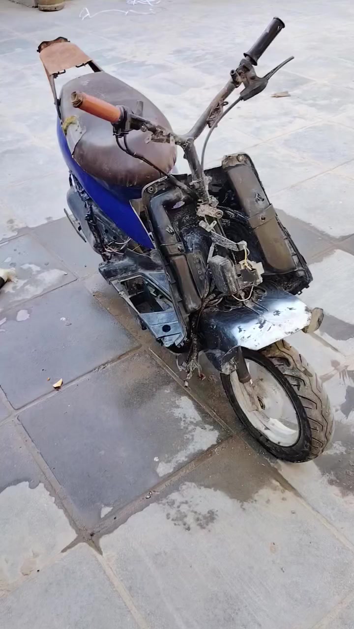 سلام عليكم هذني بيجيات للبيع جوه السوك المكان الوركاء يم جسر المعلق ***********
