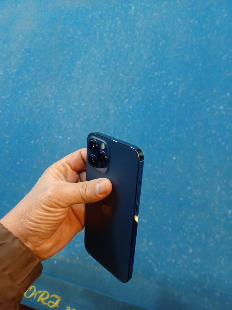 آيفون 12pro max دبل سيمكرت بطارية ٨٩ شرط إذا مفتوح يرجع السعر ٥٢٥ وبي مجال***********
