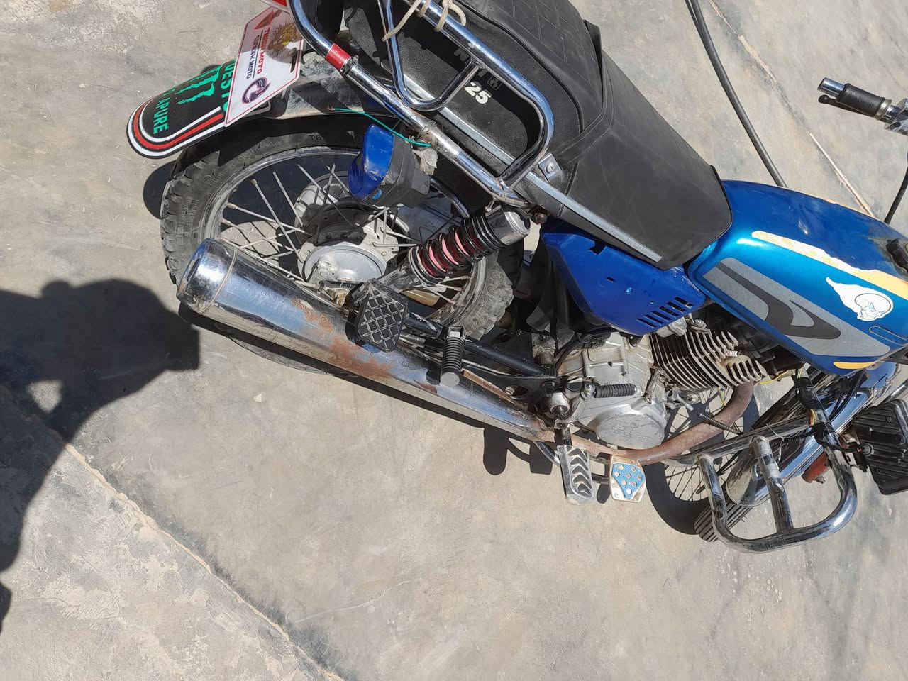 برت 4 گير للبيع شغال سعر 250 مكان الرمانه يعوزه بس ترتيب كهرباءيات جديله جديده***********
