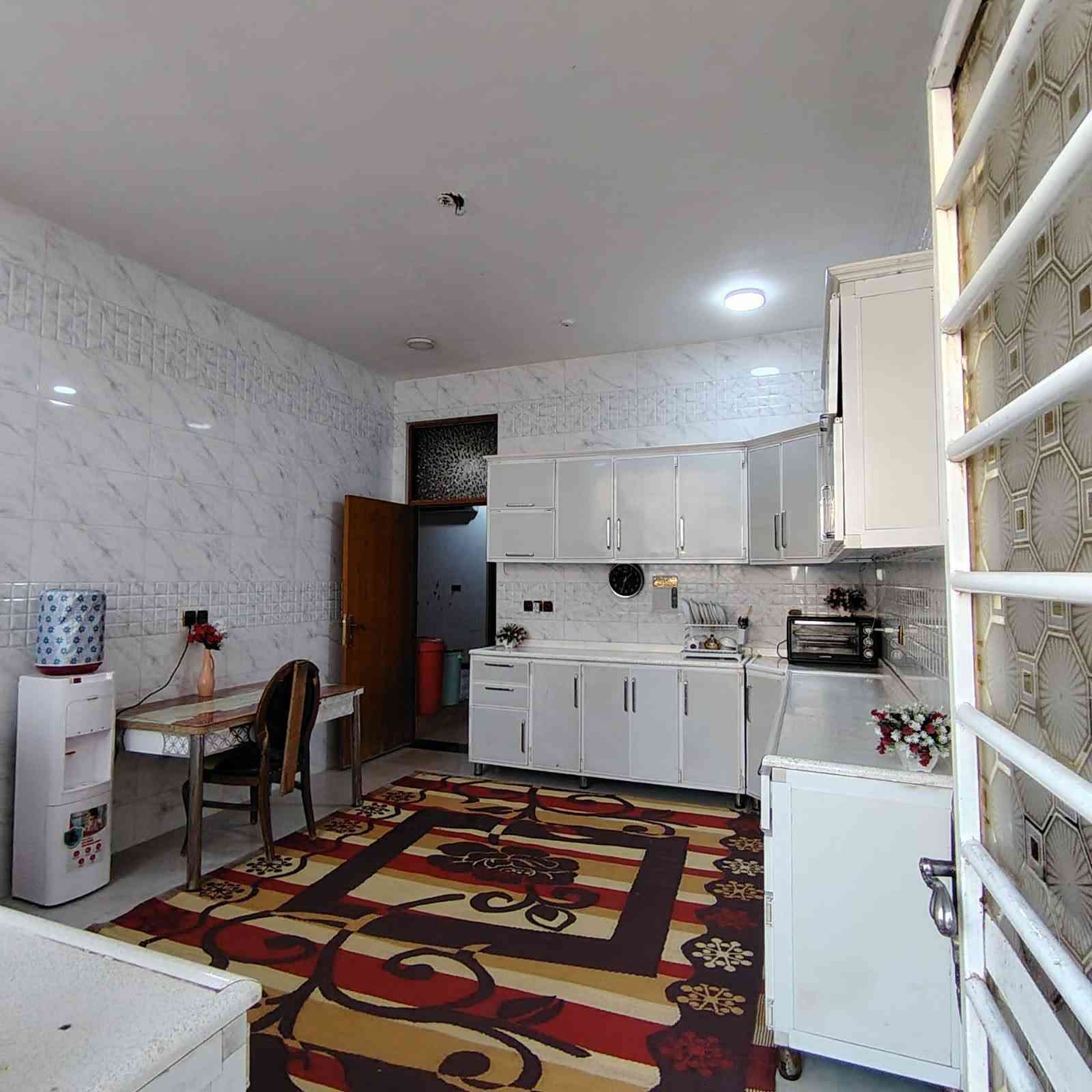 عقار للبيع طابو صرف مساحه ٢٥٠متر بالمربع الذهبي ركن ع شارعين الاستفسار اتصال ع رقم ***********
