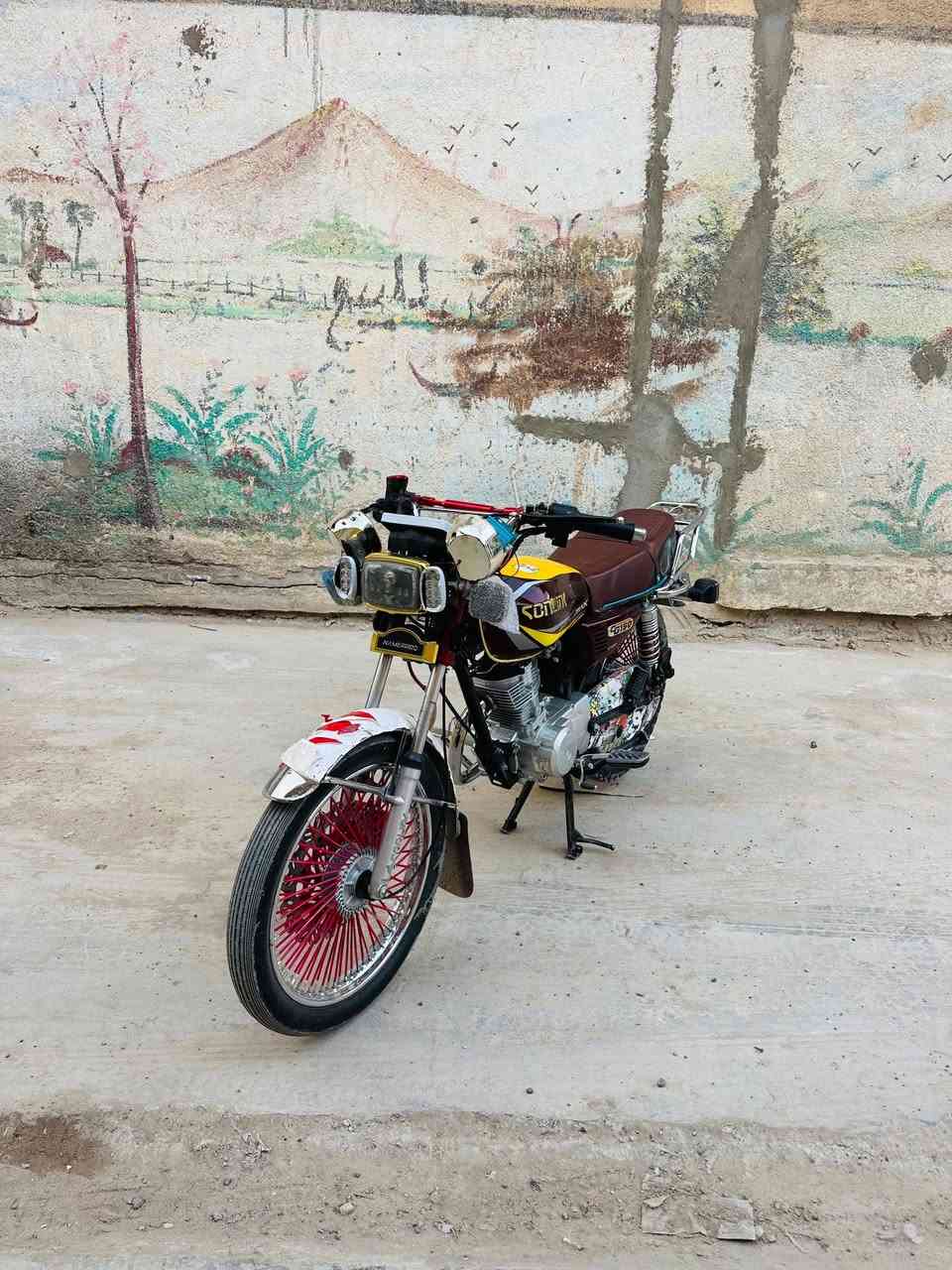 السلام عليكم دراجه موديل ٢٥ محرك شرط مامفتوح كهربايات شغاله مايعوزه شي لبيع سعر 525 وبيه 

 مجال اتصل *********** او متواجد فيس
