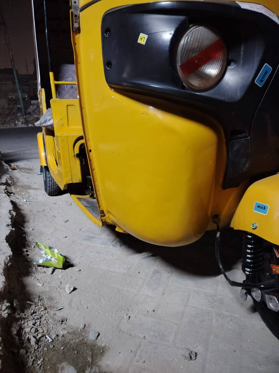 السلام عليكم تكتك للبيع مديل 2019 شهر 10 رقم وسنويه بغداد انكليزي كشره بيه صباغ بل لغد واحد  ودس فقط 
مكينه نظيفه وحلوه مكان بغداد مدينه الصدر ***********/‏‪***********‬‏
