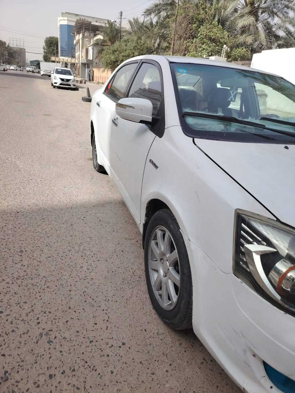 جيلي موبل

تبريد ثلج

مكينه وكير كفاله

شاشه 

كامره 

اربع حساسات 

لايت زينون

رقم وسنويه جدد وباسمي سياره

سياره بيها خيسات دوسه واطراف بيبان

يعني شويه يرادله ترتيب

سياره بدون حادث 

ووصبغ عام 

السعر 40 وبيها مجال

البصرة حي الحسين

*********** البصرة, العراق
