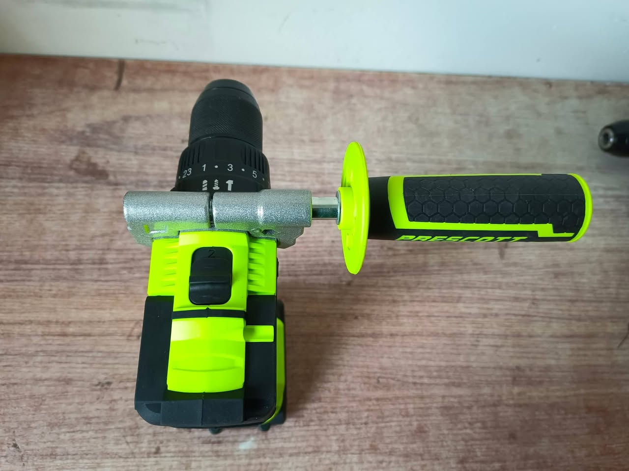 دريل بطارية 21 فولت PRESCOTT🔥🔥💪💪🔥🔥

الماركه العالميه بريسكوت 

كود المنتج :PT4002103T

 الطاقة المستخدمة : 21 فولت كحد أقصى

 البطارية: ليثيوم أيون ، 1 قطعة × 2000 مللي أمبير في الساعة

  سرعة الدوران في الدقيقة : 0-450 / 0-1600 دورة في الدقيقة

 السرعة : 0-600 / 2250 نبضة في الدقيقة

 2 سرعه

 إعدادات عزم الدوران: 23 + 2

 محرك بدون كاربون براش 

 أعلى عزم : 55 نيوتن متر

 قطعة الحفر: ظرف معدني 13 ملم

 الدوران الي اليسار واليمين 

  ضوء LED

 مقبض جانبي 

 شاحن كبير سريع 1700 مللي أمبير

التعبئه :BMC + كرتونه ملونه 

#prescottools
#prescott
#بريسكوت

للتواصل و الاستفسار :
 WhatsApp : +86 152 1472 2487


**إذا كنت صاحب هذا الإعلان وتريد حذفه لأي سبب، رجاءا أرسل رسالة إلى الدعم الفني**