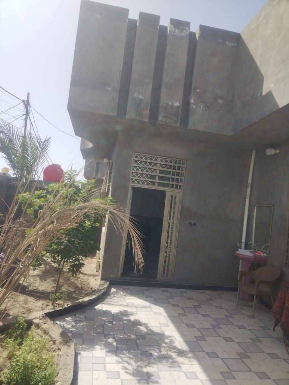 السلام عليكم دار لبيع مساحه 250متر شارع الصب مقابيل قريه الغدير خلف المطحنه الرحاب عقد زراعي قرار 117خاضع لتطويب  لتفاصيل أكثر اتصال على هذا رقم بي واتساب *********** السعر 60مليون وبي مجال بسيط
