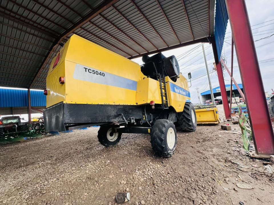 بسم الله الرحمٰن الرحيم 

السلام عليكم 🫡 

معرض حجي أحمد أبو عباس 

لبيع المكائن والحاصدات والأدوات  الزراعية 

حاصده نيهولند 4بلم TC5040قايش 

حره وتحويل ثاني يوم رقم واسط 
 
واسط الزبيديه شارع المعارض 

الاستفسار***********📞
