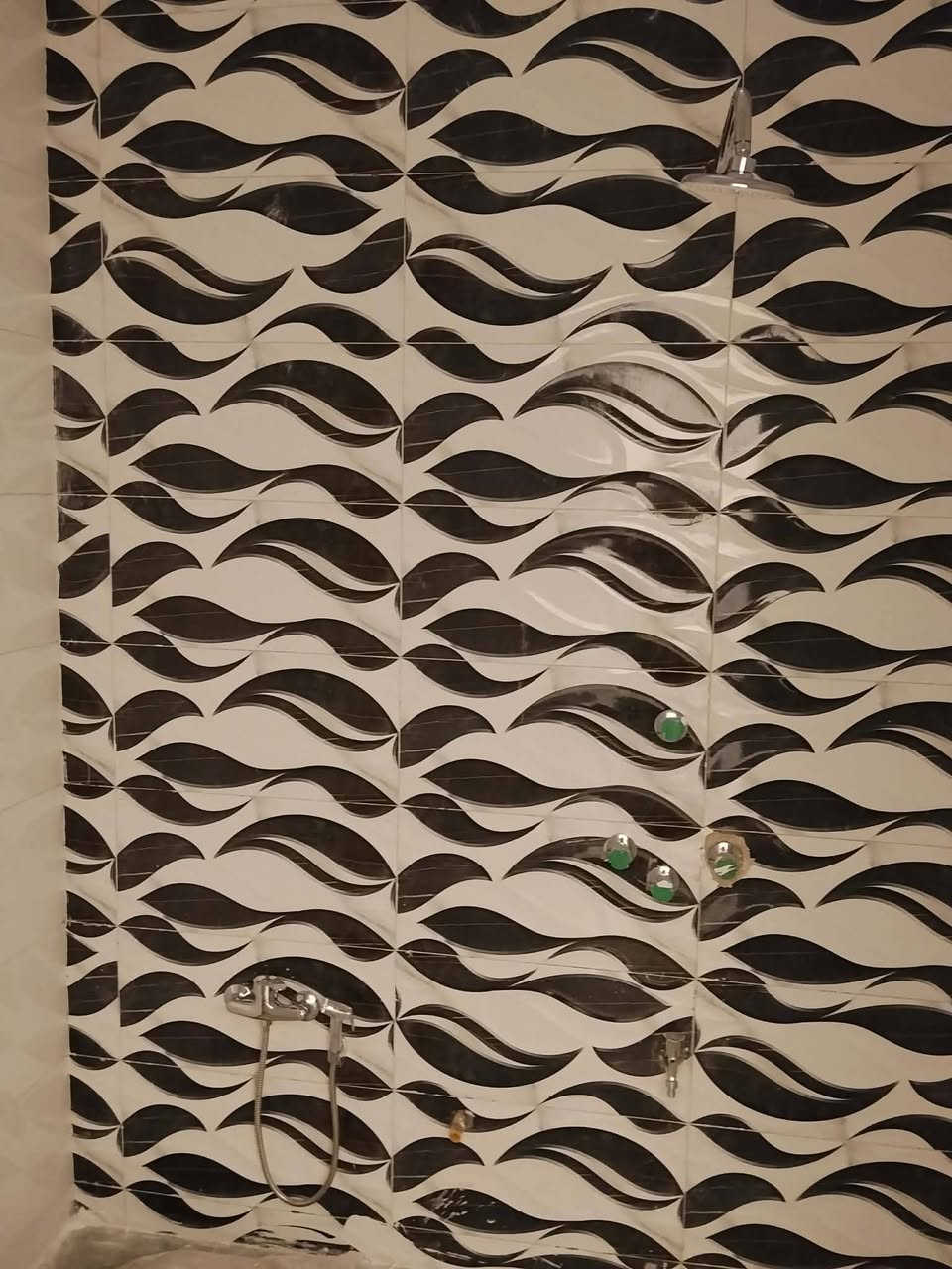 السلام عليكم بيت للبيع بيت مساحه 100 بناء قاط نص عنوان مقاطعه 14 قرب مدرسه الابتدائيه بيت بناء حديث طابو خدمات كامله كهرباء وماي ومجاري وتبليط الاتصال على هذا الرقم***********
