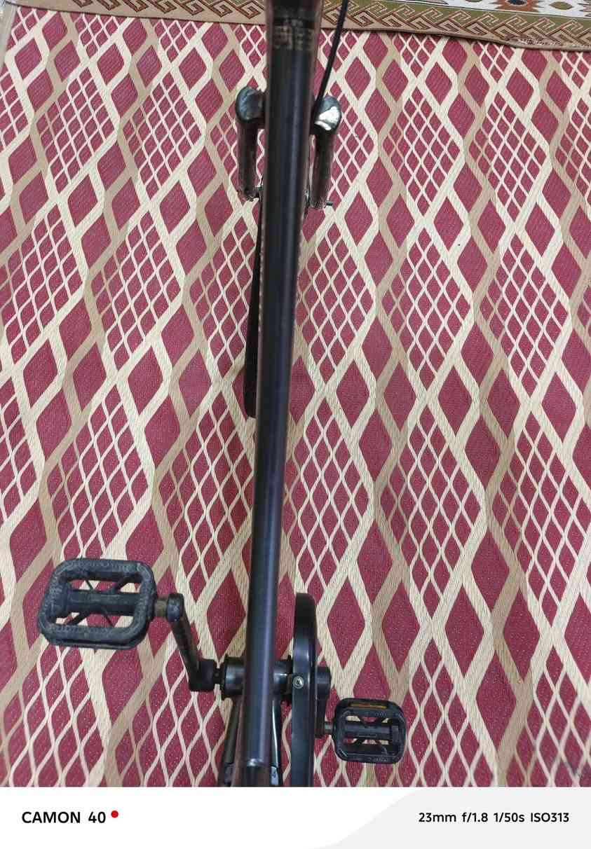 السلام عليكم بيسكل للبيع حجم 26 نضيف مديل 2019 حاويه نزلته السعر 120 وبي مجال قليل المكان الناصريه الإسكان الصناعي النزله الاوله للتواصل وآل الاستفسار عله هذا الرقم***********
