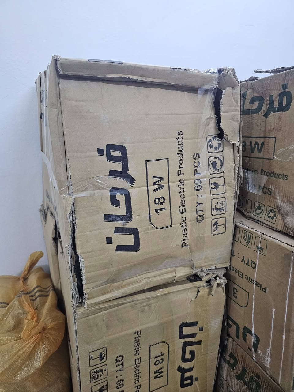 متوفر كهربائيات تصفية مخزن
سويجات 
بلكات 
سويتج سخان + سبلت
جكشنات
بأسعار مناسبة 
واعداد كثيرة نسبيا
التواصل واتس 
***********
