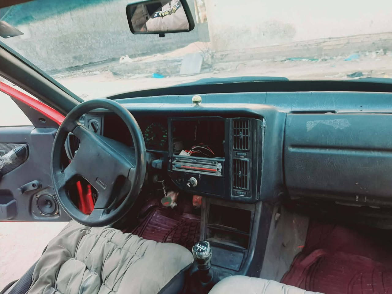 سلام علايكم فالفو البيع مديل 92 مكان سماوه رقم قادسيه سنويه2029 مداورشاني يوم سعر 32 تصال  ***********
