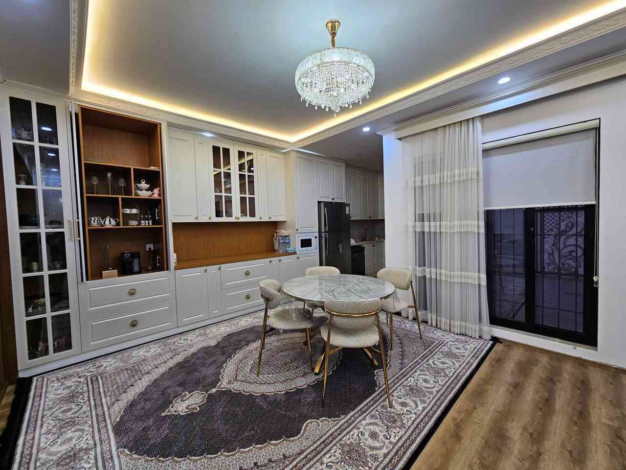 دوو خانووی VIP  بۆ فرۆشتن لە هەولێری نوێ
▫️١٢٥ مەتر + ١٢٥ مەتر
▫️شەقامی ٢٠ مەتری
▫️بەرامبەر ساحە 
▫️ڕوو ڕۆژهەڵات 
▫️٣ ژووری نوستن  
▫️٢ حمام 
▫️نزیک ماونتن ڤیو
▫️کەوەنتەری لەگەڵدایە 
__________________________
بیتین VIP  جدید للبیع في منطقة أربیل جدیدة ( هولیري نوي ) 

▫️١٢٥ متر + ١٢٥ متر 
▫️شارع ٢٠ مەتری 
▫️مقابل ساحە
▫️اتجاه شروق 
▫️قریب مونتن ڤیو 
▫️٣ نوم 
▫️٢ حمام 
▫️کاونتر مع بیت 
للتواصل:
📞 (واتساب):***********
السعر: https://t.me/erbil_real_estate8
