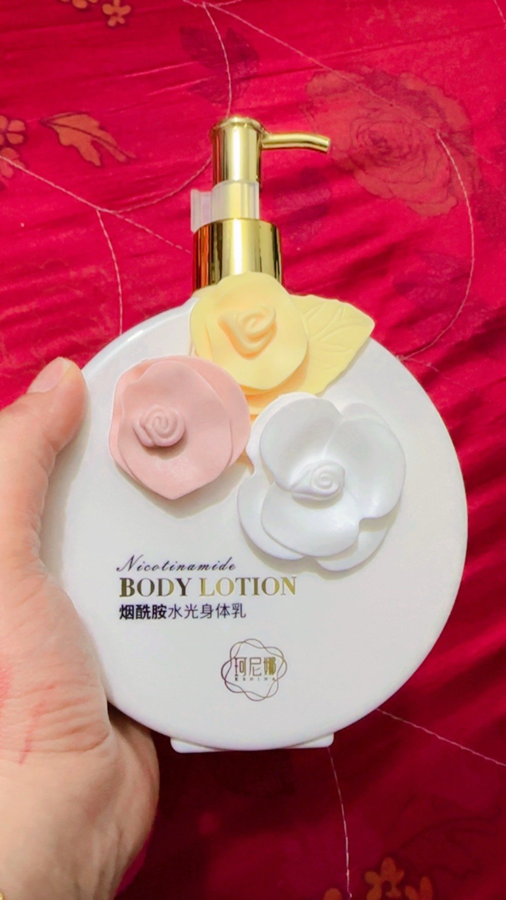 عندي توصيل جميع محافضات العراق 
مكياج عنايه عدسات كلشي موجود 
منتجات كوريه اتجنن 
عنواني بغداد 
رقمي ***********