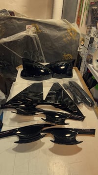 كلشي تحتاجه لسيارتك راح تلكا متوفر يمنه وتوصيل كل العراق 07717339668 0...