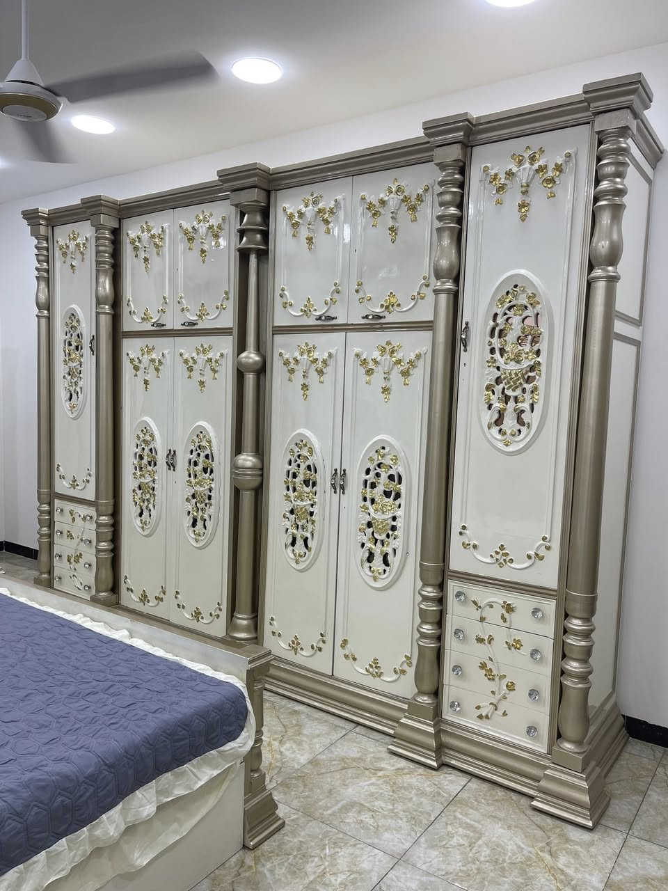 السلام عليكم غرفة كويتية للبيع المكان بغداد الاستفسار ***********
