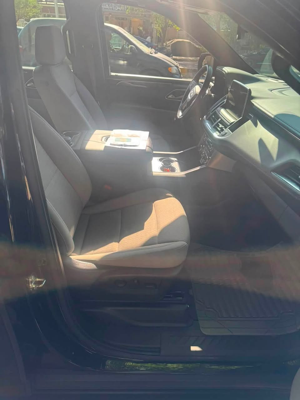 للبيع 
يوكن فئة SLE 2024 كلش جديده و سيرفسها كامل بالشركة سياره ماشيه 63000KM حقيقي شرط الفحص سياره بيها PDR على كد شبر بالصندوك باقي السياره كفاله عامه من الشخط و الرصعة مسويلها سيرفس كامل بالشركة طبعآ السياره بعدها بالضمان ما فاتح بيها برغي خارج الشركة ادامه كامله محرك كير مكفول من الفتح و التبديل و من كلشي تخم تاير جواها اخذته قبل فتره من الشركة اصلي و بي ضمان و كل الفواتير تثبت 
مواصفات السياره
بصمة تشغيل و 4 ابواب بصمة و تشغيل عن بعد 
شاشة كبيره 
عداد دجتل 
كشنات كهرباء 
حساس امامي خلفي 
رادار امامي تحديد مسار 
رادار جانبي نقاط عمياء 
رادار خلفي فرمله ذاتيه 
فور ويل 
محرك 8 سلندر 5300 المرغوب 
لايت و بك لايت LED
صندوك كهرباء 
سياره كلش نظيفه و ما ابيع السياره شرط تاخذها سونار و تقتنع يله سياره رقم بغداد بسمي فحص و هزه وسنوية كله جديد و تحويلك بنفس اليوم سعر السياره 46500$ بيها مجال للشراي الجاد اما الموشراي لا يتصل ولا يعلق ولا يراسل اترجاكم بس الشراي يتواصل للاستفسار الأتصال على الارقام ***********
*********** متوفر واتساب 
تحياتي للجميع
