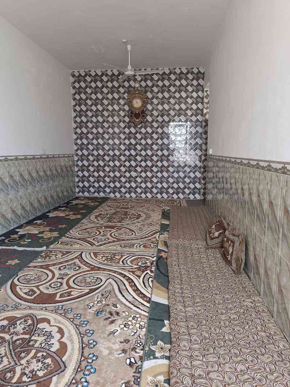 السلام عليكم
بيت طابو صرف زراعي المساحة 300 م حديقه 30 متر ممر جانبي 2 ونص ممر خلف البيت 1 متر استقبال 4x 9 صاله 11x4
مجمع صحيات داخلي 2 ونص في 4 غرفتين نوم 4في 5 مطبخ 4 ونص في 4 مجمع صحيات خارجي البيت كله صب كونكريت 
المكان  حي الزهراء قرب معمل خشب بهاء شارع 8 متر ثاني بيت بالفرع يبعد عن الشارع الرئيسي 20 متر  الشارع المقابل المعرض الاوربي  للاتصال ***********
