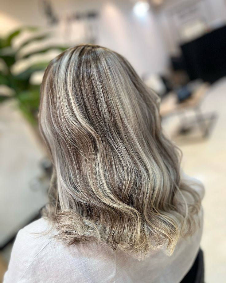 بمناسبة قدوم عيد الفطر المبارك 🌙✨ صالون شذر بيوتي  يقدّم لكم أجمل العروض المميزة لإطلالة عيد أكثر جمالاً وتألقاً
إذا كنتِ ترغبين بتجديد لون شعرك وإطلالة مختلفة
يقدّم لك صالون شذر  بيوتي خدمة تخصيل الشعر حسب الطلب مع أحدث الألوان والتقنيات العصرية 🎨 التي تمنحك مظهراً أنيقاً وجذاباً.
احجزي الآن واستمتعي بعروض العيد الخاصة بشذر  💇‍♀️  
ودعينا نعتني بجمالك لتتألقي في العيد 🌙
العنوان الحله /شارع الجمعيه/مقابل المتنزه/مجمع 
دبي
الفرع الثاني حي الصحه شارع الكورنيش 
للحجز والاستفسار مراسلة الصفحه او الاتصال على

***********
