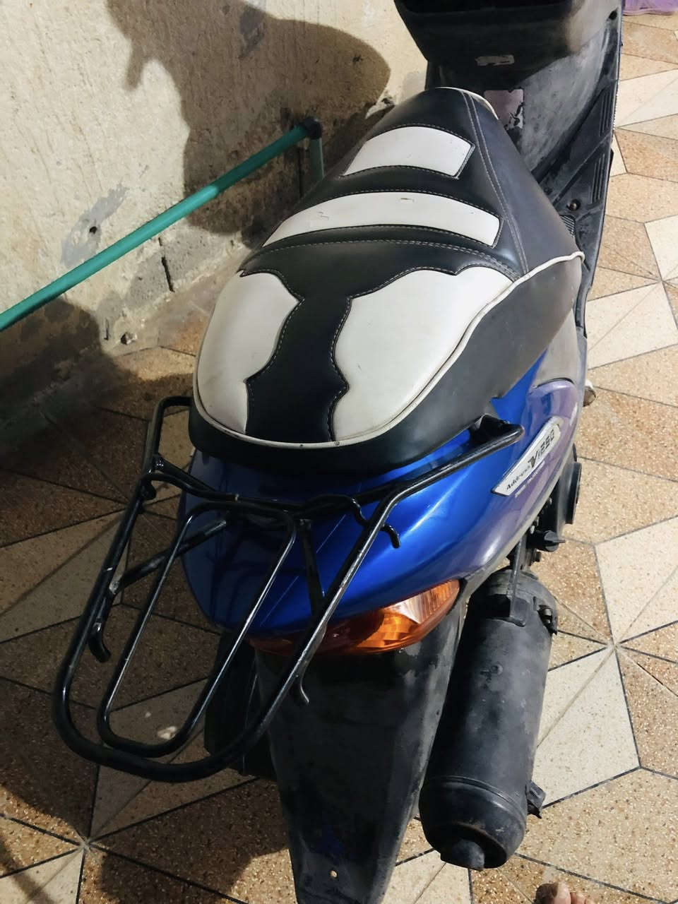 سلام عليكم ادرس ياباني قديم  درجه كله شقاله  سعره 275وبيه مجال مكاني كوت لستفسار على هاذا رقم ***********
