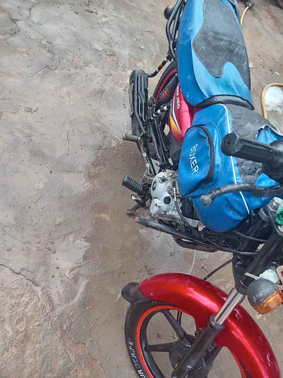 سلام عليكم
دراجه هنديه للبيع موديل 21
السعر مليون 150 وبيهه مجال
***********
@إشارة
