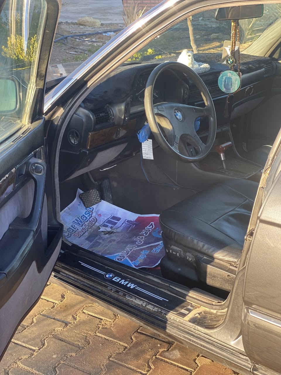 سلام عليكم .اللبيع بي ام 735  اصل وفصل  موديل 1992  سنوية الى 28  سيارة كير ومحرك بشرط تخم تاير جديد ويل شعاع  كشنات جلد كهرباء    مكاني لانبار  شراي يتصل ويدلل سعر وباقي تفاصيل  يتصل ع رقم ***********
