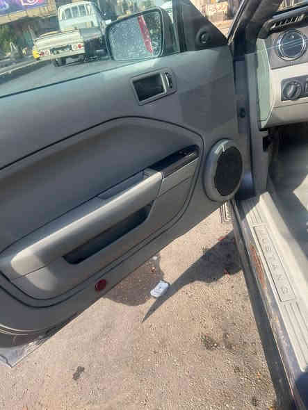 سلام عليكم شباب سياره موستك موديل ٢٠٠٧ بغداد سياره حولو بس بيه كير كايم مكينه جديده وسعر ٤٥ وبيه مجال *********** مكان السياره البياع
