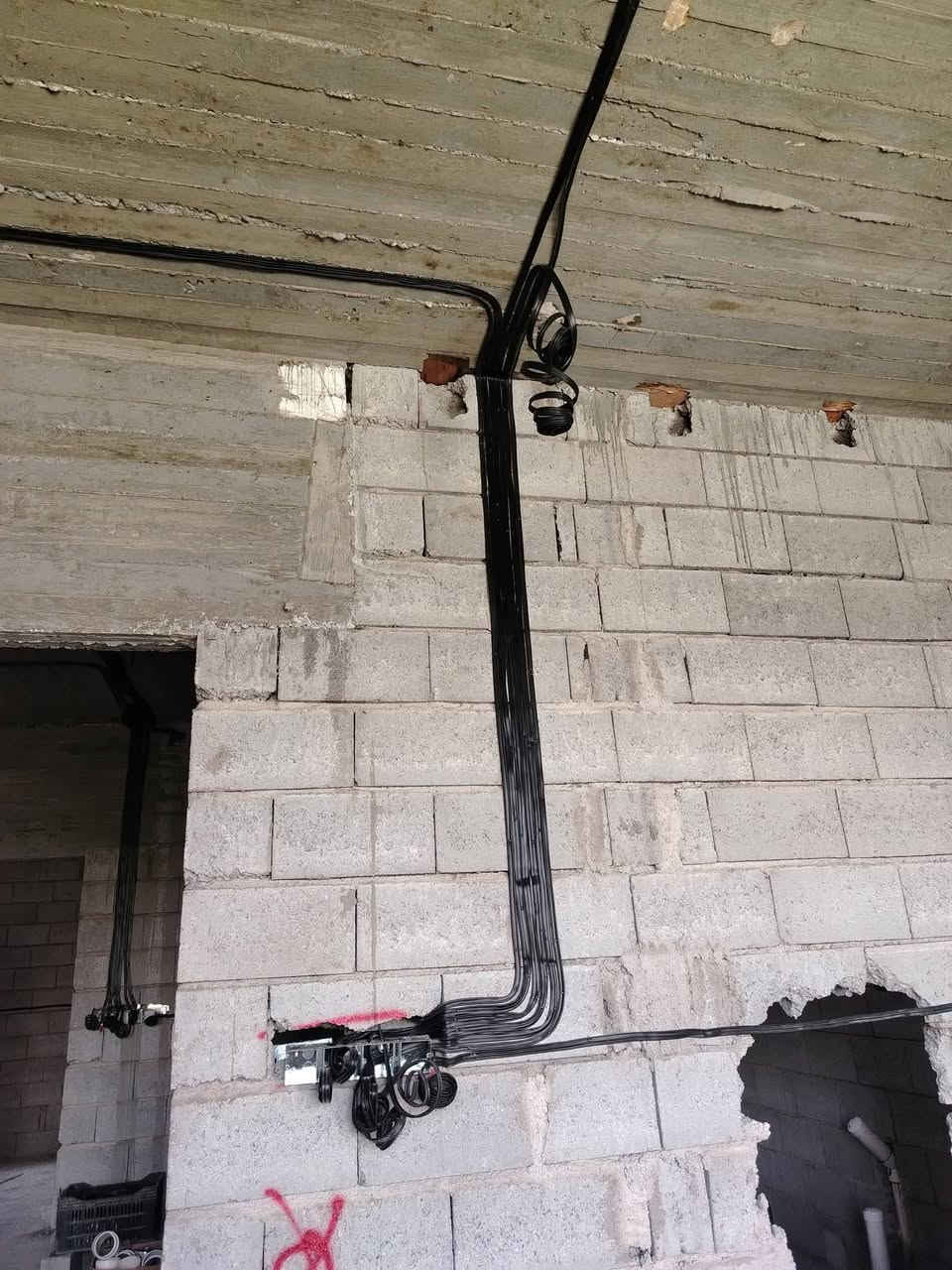 تأسيس كهربائيات عامة⚡️
- سـيمـنـز 
- بـوري 
- منــظـومـة كامـيـرات 🎥 
- مـنـظـومة انـتـرنـت 🛜 
- مـنـظـومـــة ستـلايـت 📺
-مـنـظـومـة اطـفـائـيـة حـريـق 🚭☄️🔥🚨
نـضام البـواري كـهـرباء مـتـوفـر نـضـام بـوري ونـضـام سيمز
 نـظـام حـديــث
للتـواصـل هاتـف او واتسـاب 
***********📞📞📞
