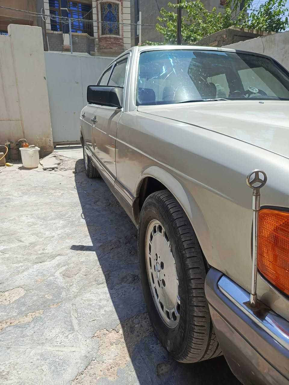 للبيع موديل 1987
السعر 70ورقه 
***********
