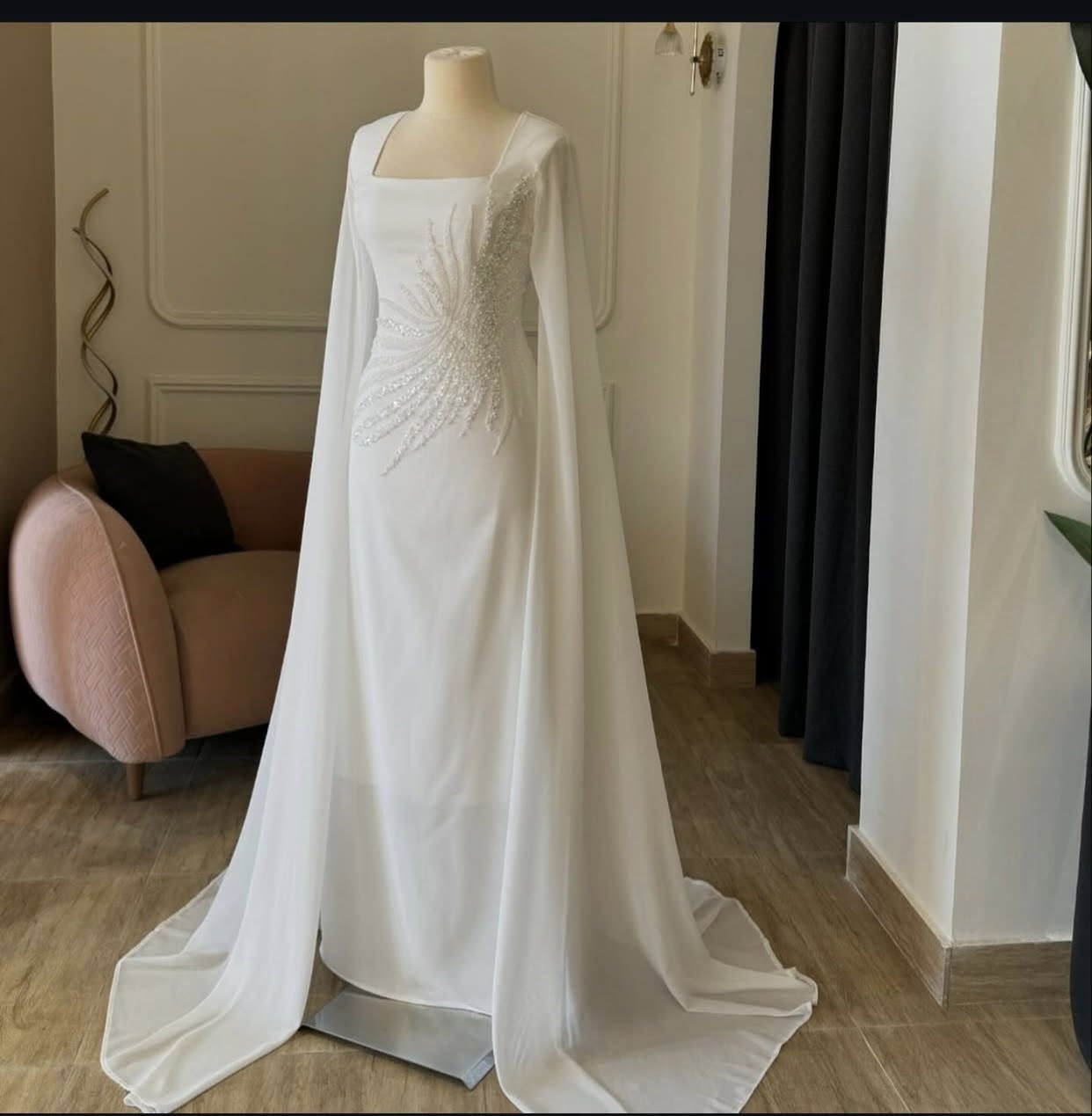 فستان  تصميم خاص  من (شروق عبد المحسن )نظيف وجديد ماملبوووس ابد
يعني الي تاخذه حيكون اول لبسه 
 قياسه38_40-42 

شراء 120
البيع ب100


**إذا كنت صاحب هذا الإعلان وتريد حذفه لأي سبب، رجاءا أرسل رسالة إلى الدعم الفني**