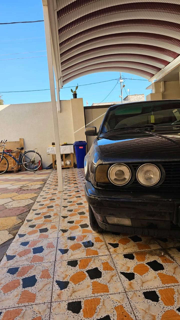 السلام عليكم 535 مكينه ٣٥ كير اوتماتيك رقم بغداد مكانه زبير . ام قصر. بيع او مراوس . *********** سياره بيه جراد قليل السعر 40$
