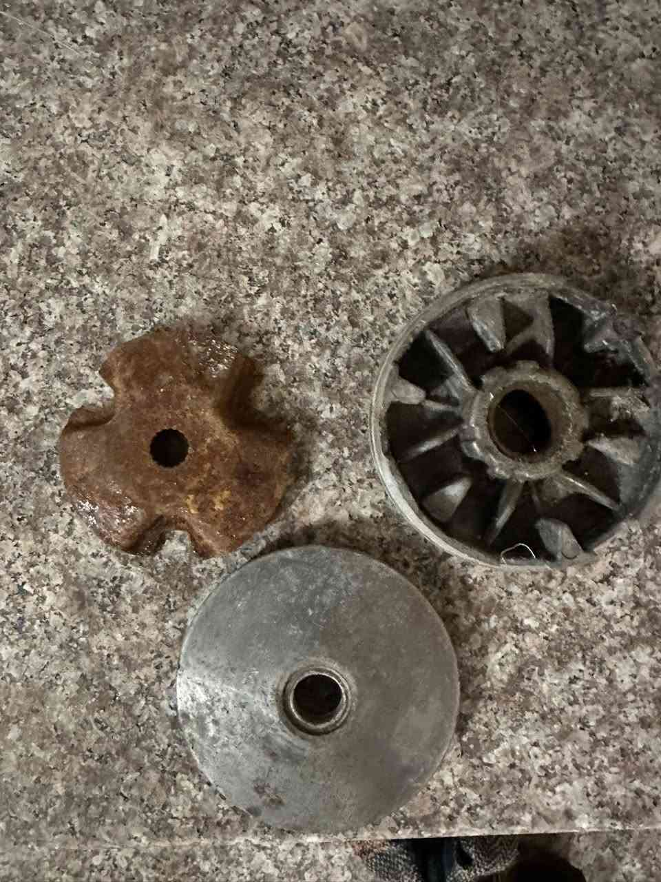 اغراض دراجة ٦٠ تفصيخ شيفيدك ادخلي ونتراهم ع السعر 

 رقمي اذا ماجاوبتك بلفيس ***********‬
