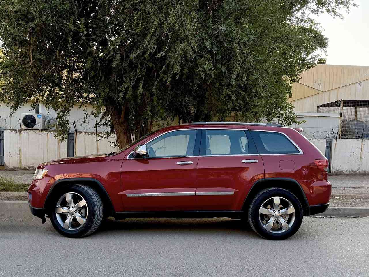 جيب لمتدد 1/1   2013 
حادثه باب مبدل خلفي جاملغ خلفي مصبوغ  ناشر صور حادثه وسونر بجم كبس بدون ايرباك ماشيه ١٤٠ سياره جديده  رقم بغداد بسمي  انكليزي 
6 سلندر  / بونراما /بصمه  بصمتين ويها -بصمه أبواب / تشتغل عن بعد /شاشه  قلاب بلادي كامره :كشن جلد + كهربائي+ ذاكره /تبريد  قطعتين ثلج / اشاير بلمري. /المري قلاب حساس خلفي/ لايت عدسه بجم زنون /كشنات تدفئه  /ويل كب 20 / مري قلاب / كشن ذاكره 
رايده 167 
***********
