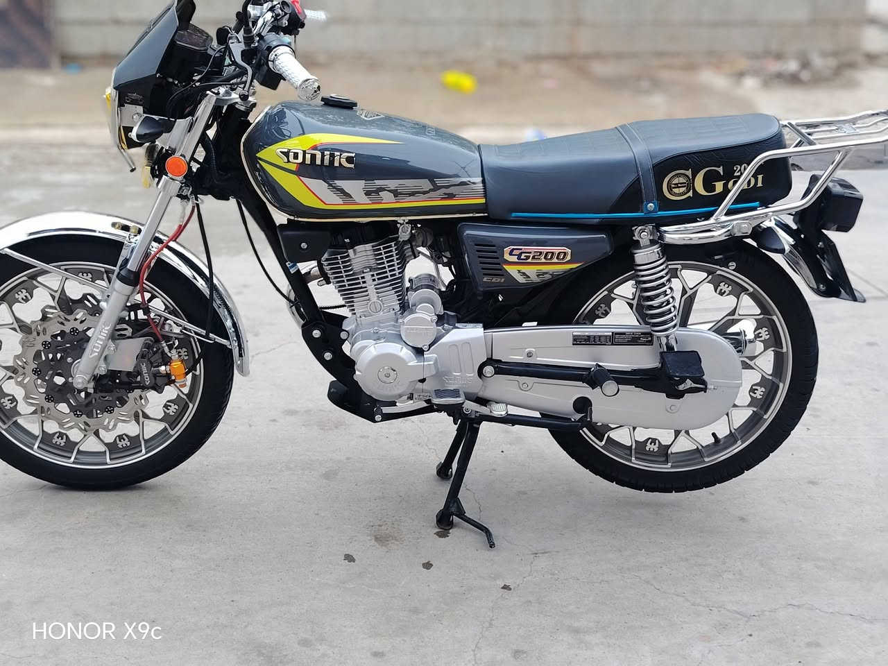 متاح دراجه سونيك ٥كيرالبيع محرك مامفتوح مديل ٢٠٢٥ سويجات🗝كامل كهربيات💡كامل نشاط فول سرعه فول دراجه 🏍حلوه كل نقص ماكو  تاخذه وتدعيلي والله ربع واحد ماتصرف عليه شراي خابرني طالب عليهه٨٠٠او بيهه مجال بصيط
***********
