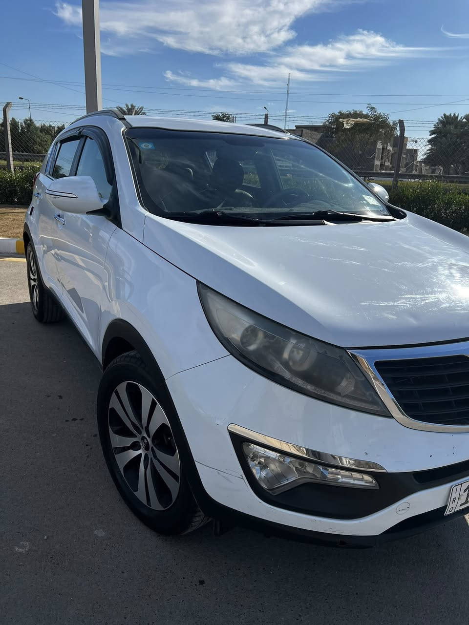 سلام عليكم
📍سبورتج خليجي 
📍موديل 2013
📍مكفولة كفالة عامة
📍سنوار موجود
📍مانع انزلاق ومانع انحدار
📍محرك 2000 دوش
📍بانزين محسن ودهن ادينول الماني
📍سيارة مرتبة ونظيفة استخدام منزلي
📍8 ايرباكات وتخم تايرات جديد
📍رقم دولي وسنوية جديد لحد 2029
📍للتواصل والاستفسار واتساب ***********
