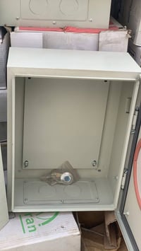 بوردات للبيع العدد/600/قطعه السعر 5/آلاف للاستفسار 07702969986