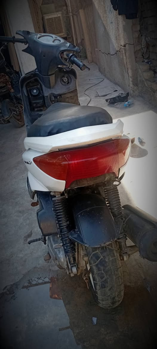 كوم حديد لاطشة محرك سعر 160بغداد الشعب قرب سيطرة شعب واتساب ***********جماعت ال100لتدخل 
مستعجل عل بيعة اذا منباعت اجفتههة ومانطيههة 250

