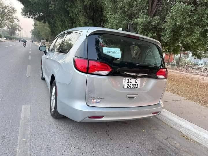 السلام عليكم گلازر باسفكا موديل 22ضرر جانبي قطعتين جاملغ وباب سياره سبعه راكب ومواصفات معروفه الخاص مفتوح /رقم الهاتف ***********
