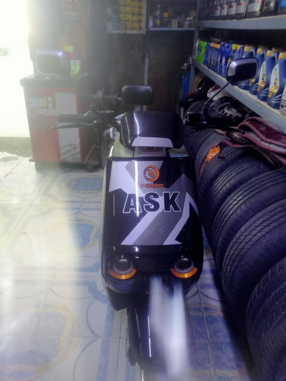 دراجه شحن نظافتها 90% السعر 650 وبيها مجال بسيط لو انا بغداد الزعفرانيه والرقم التالي ***********
