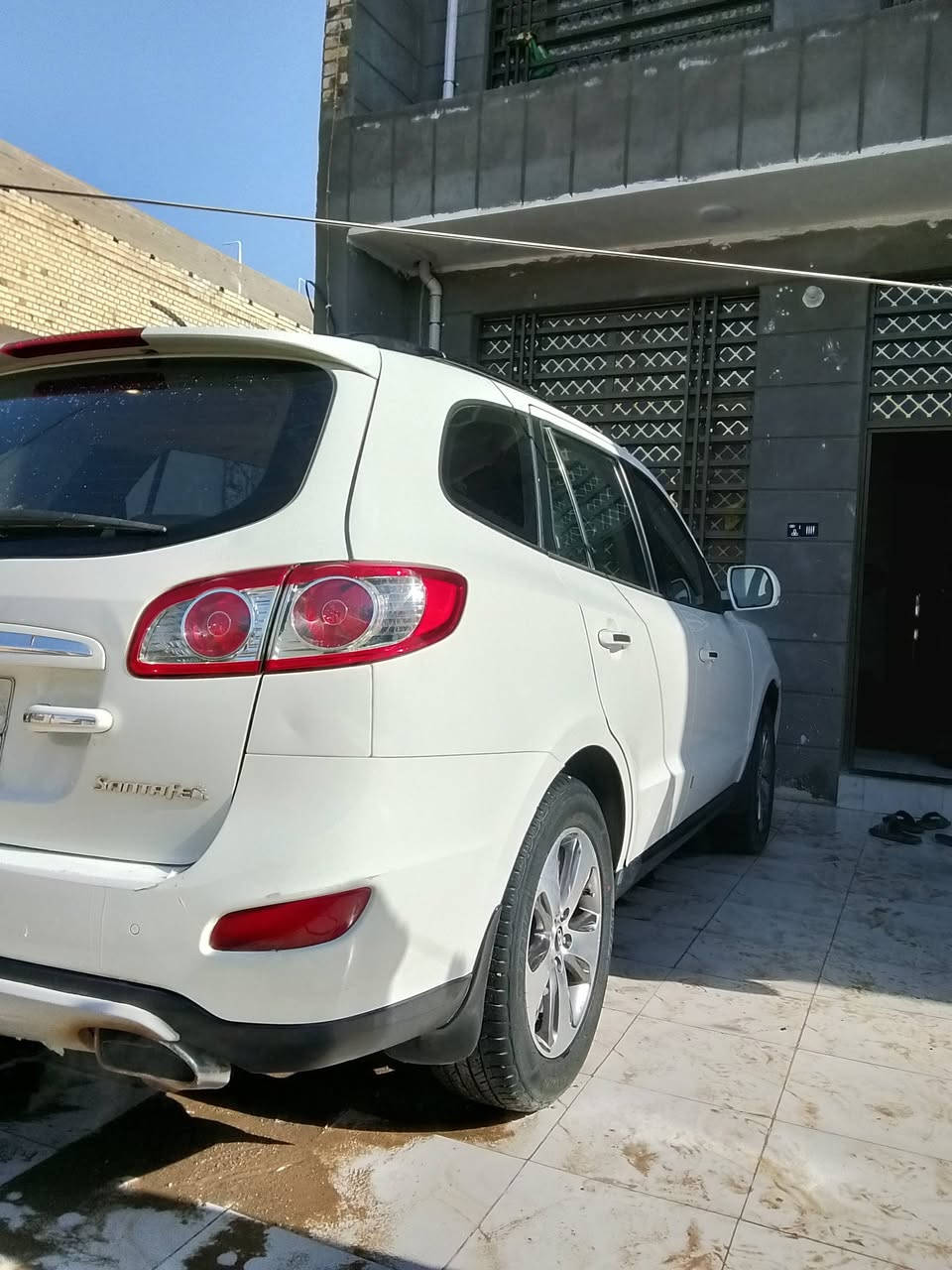 السلام عليكم سنتافي للبيع موديل 12 خليجي مكينه كير جداد حداديه تخم تاير باتري كله  جديد غراف جديد ويل كب شاشه كامره تحكمت سترين سبعه راكب ثلاث قطع تبريد بصمه فتح صقف اشاير بل مريا خمس ويل كب السعر 135بيه مجال الاستفسار اتصل على الرقم التالي *********** العنوان حله
