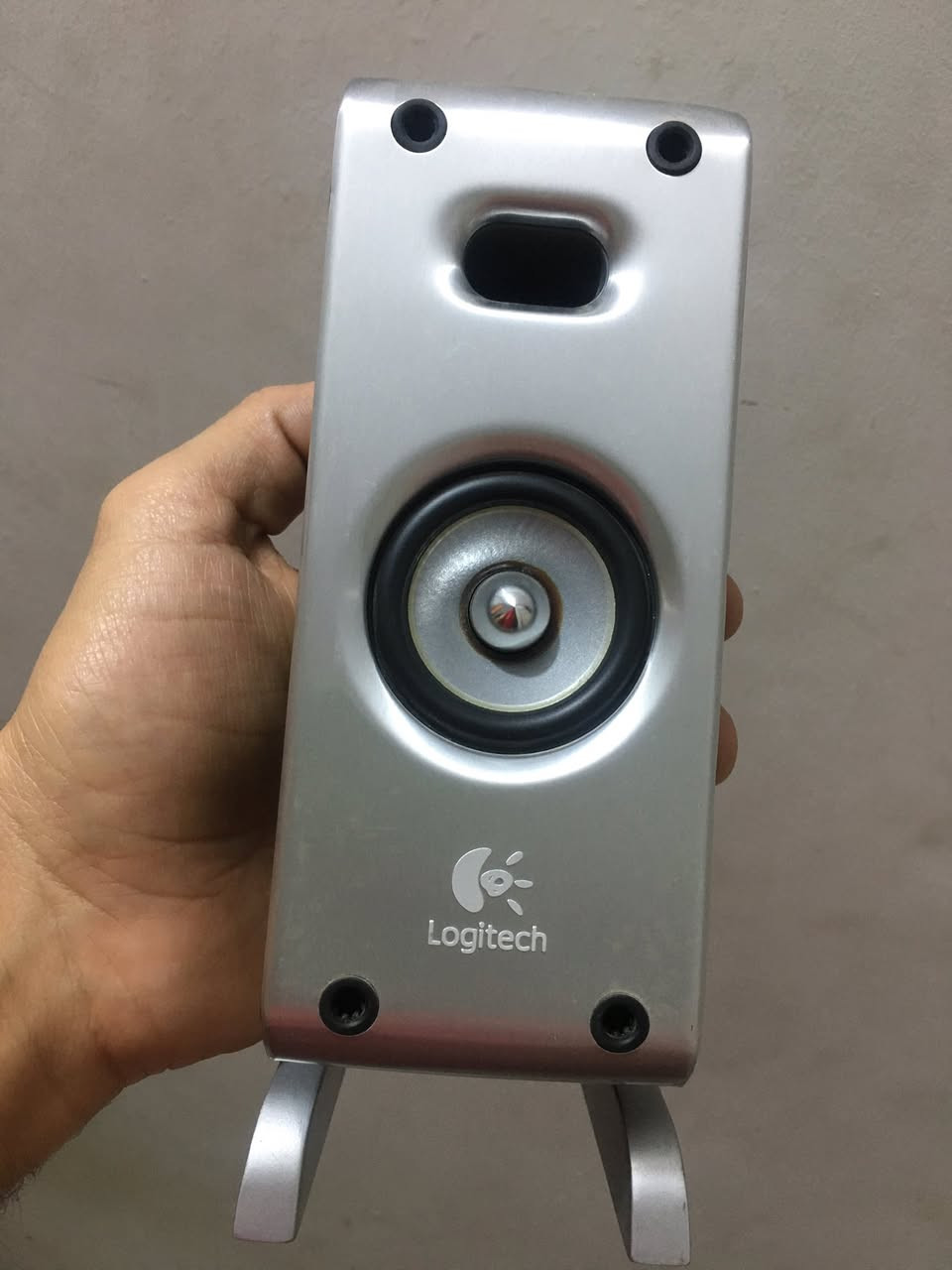 زوج سماعات Logitech اصلي اصلي ب١٥ الف مكاني الاعظمية ***********
