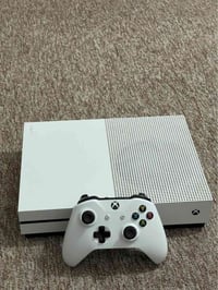 Xbox One S • 1TB • ويا ملحقاته