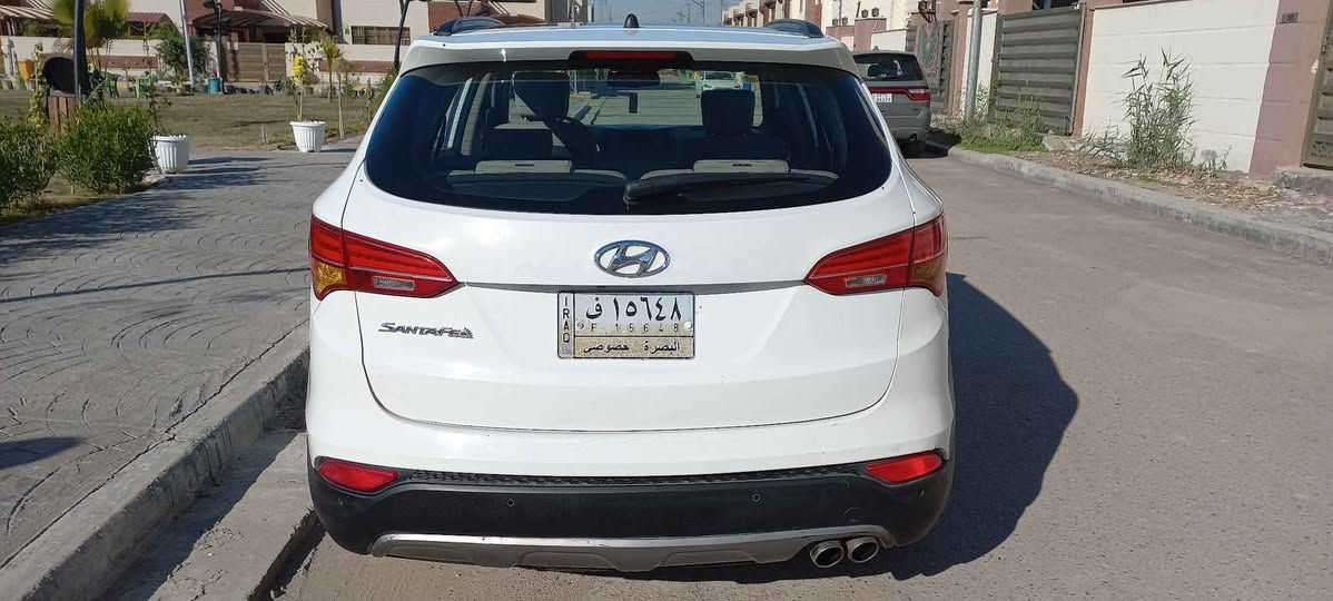 سنتافي خليجي 2013 بيضاء محرك دوش2400   فول مواصفات عدا البصمة 
فتحة بانوراما تبريد 3 قطع 7 راكب كراسي كهرباء مرايا جانبية شفط تحكمات ستيرن داخل مخمل بيجي صدر جديد لايت امامي زينون .
رقمها بصره مشروع وطني تحويل في بغداد بنفس اليوم 
الاضرار الجاملغ الامامي الايمن فقط مصبوغ وصار عندي ضربه بحاجز بلاستك سبب شك بالدعاميه شبر ورصعات ٢ قرب فتحه البنزين 
المحرك مبدل بي كازكيت قبل ما اشتريها 
السعر 16.500 دولار بيع فقط بدون مراوس
هاتف *********** بغداد, العراق
