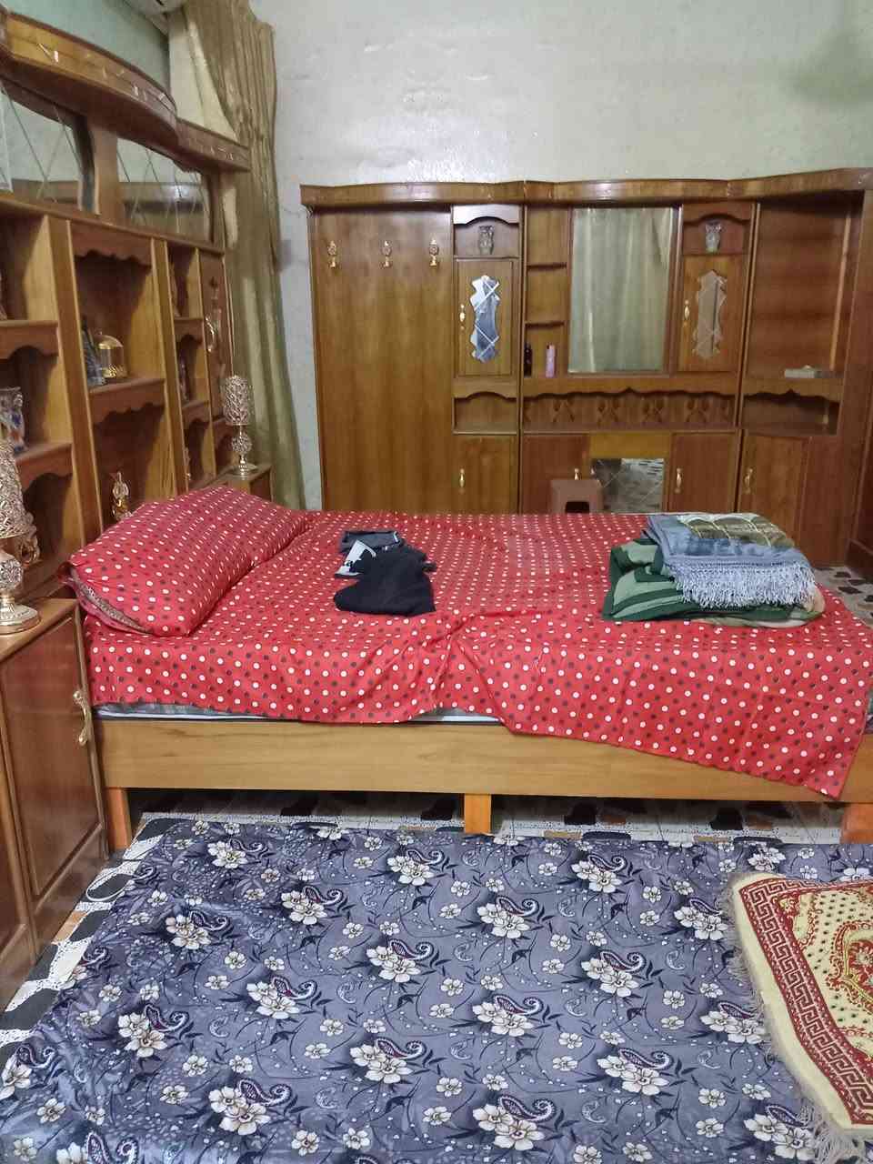 سلام عليكم يوجد غرفه للبيع عراقيه صاج سعره 900وبيه مجال بسيط شراي يتصل عليه هذا رقمي ***********    مكاني فلوجه لانبار

