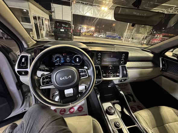 سورنتو ٢٠٢٢
ماشية ٧٥كم
فول مواصفات
ضمان دوليه 
السعر ٣٠٠$
***********
