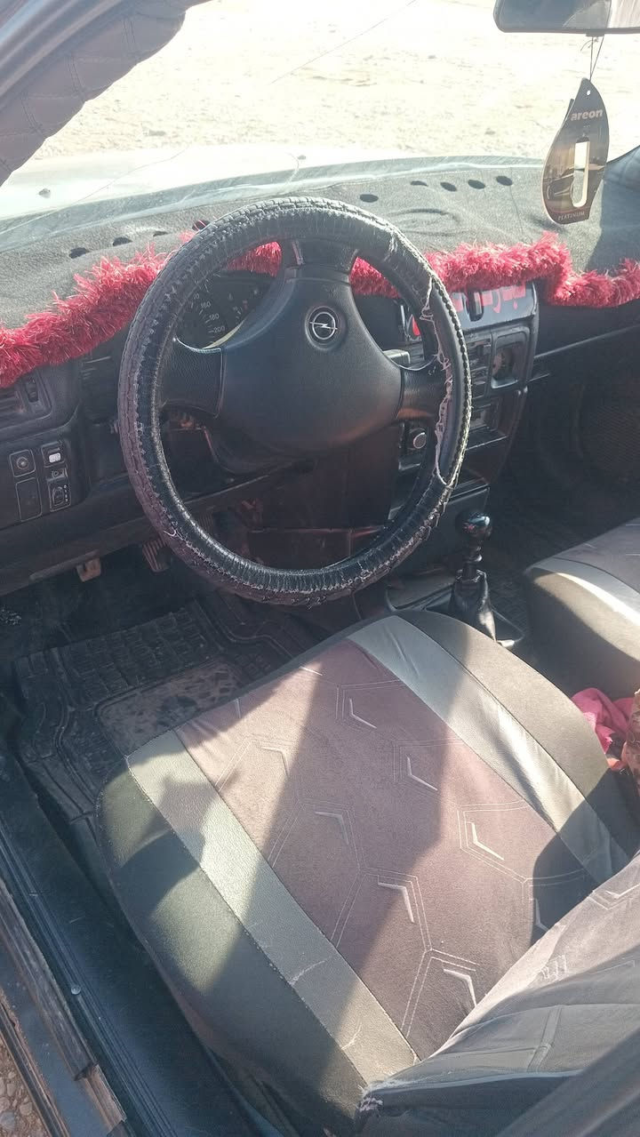 فكتره موديل ٩٢رقم مسطره سنويه عضم ٢٩ حجم٢٠ السعر٤٥ ترهم مقدمه الباقي بلشهر العنوان زمار ***********
