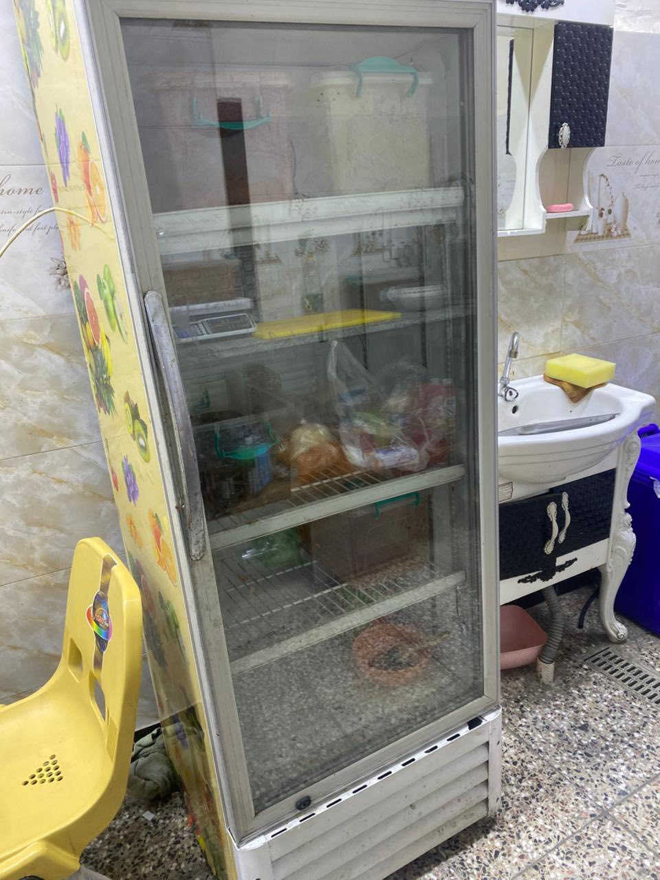 اسلام عليكم عندي غراض مطعم للبيع شلع للاستفسار الاتصال على الرقم ***********
