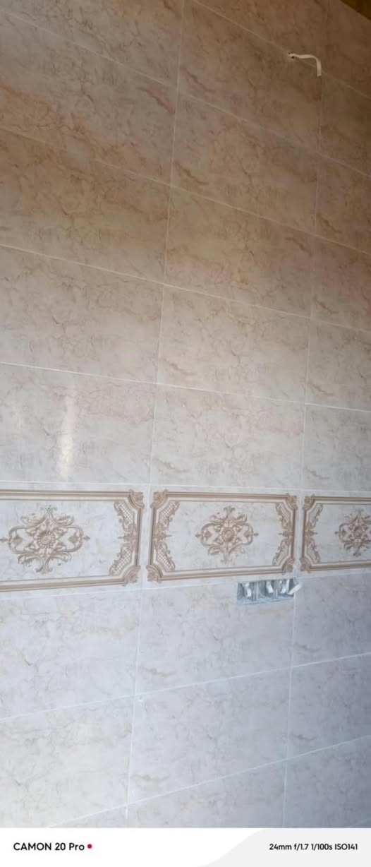 السلام عليكم
كادر سيرميك 

جدار و راضي 

شغل هندسي 

تحب خاص او عل رقم 

***********
